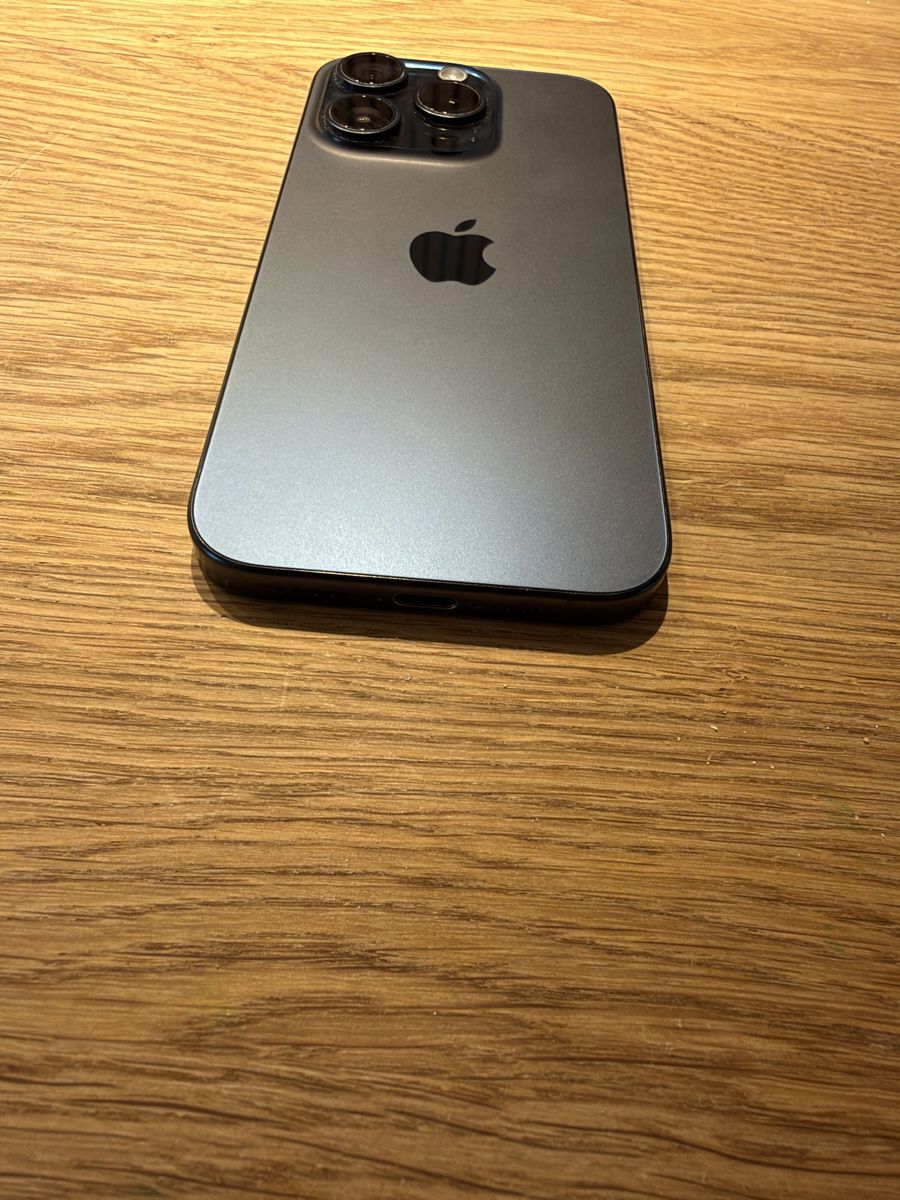 Apple Telefoni cellulari / Smartphones: iPhone 15 Pro 1TB BLUE – Usato da Zürich venduto da vma17 4