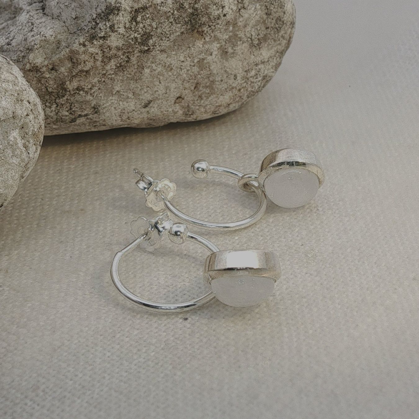 Olga Ribler Orecchini pendenti & Orecchini a lobo: Sterling Silber 925 Halbcreolen mit Mondstein – Nuovo (secondo la descrizione) da Luzern venduto da Schmuckoutlet 5