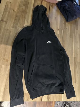 Nike Hoodie Schwarz, Grösse S - Ideal für den Herbst!