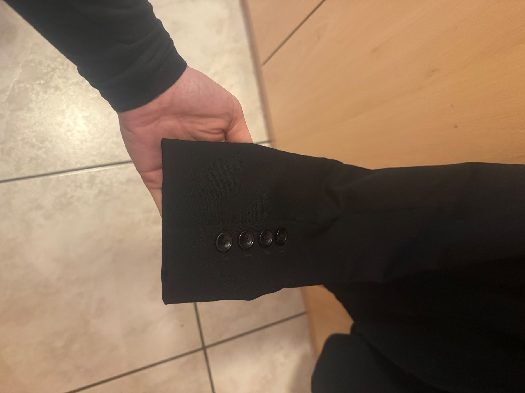 H&M Giacche: Blazer noir taille 36 – Usato da Neuchâtel venduto da val_8m6k 1