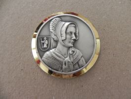 Medaille Glarus Trachten Frau Wappen