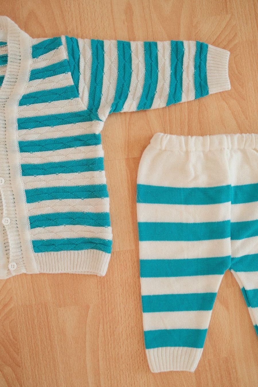 Lotti & Set di vestiti: Strick-Set Jäckchen & Hose Gr. 68 - NEU – Nuovo (secondo la descrizione) da Boswil venduto da mii_pbm6 3