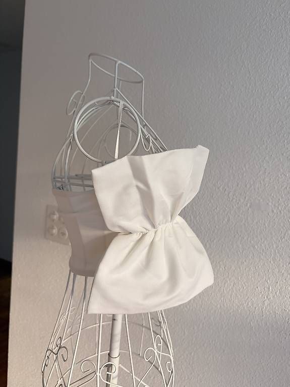 Top:  Elegantes Zara Statement-Top  – Usato da Kriens venduto da dajaxoxo 1