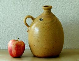 Vase artisanal en grès de Paul Clerc Poterie St-Martin (NE)