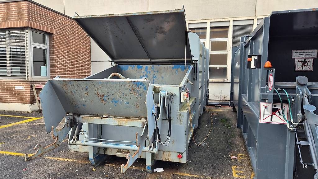 Contenitori edile: Abrollpresscontainer mit Kippvorrichtung – Usato da Weggis venduto da Lukas1983 2
