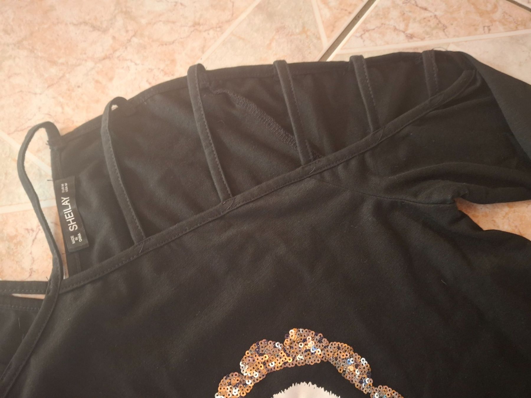 Maglioni & Felpe: Pull taille M marque Sheilay épaules dégagées – Usato da Villiers venduto da san_jn5w 2