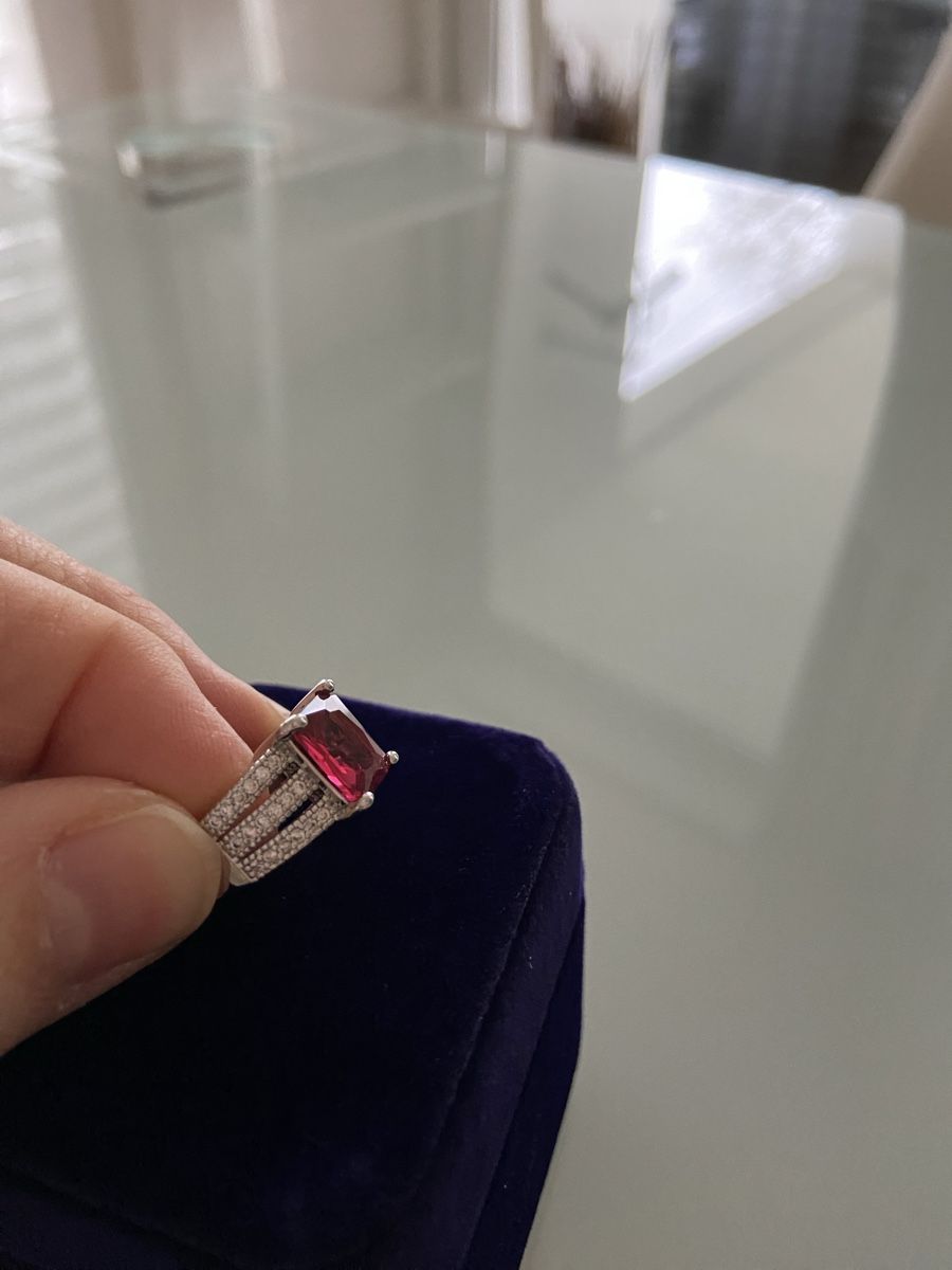Anelli: Ring mit rotem Zirkonia/ Modeschmuck – Nuovo e nell'imballaggio originale da Bülach venduto da kittygismo 2