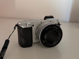 Sony Alpha 6100 Silber + 16 50mm OSS II | wenig gebraucht