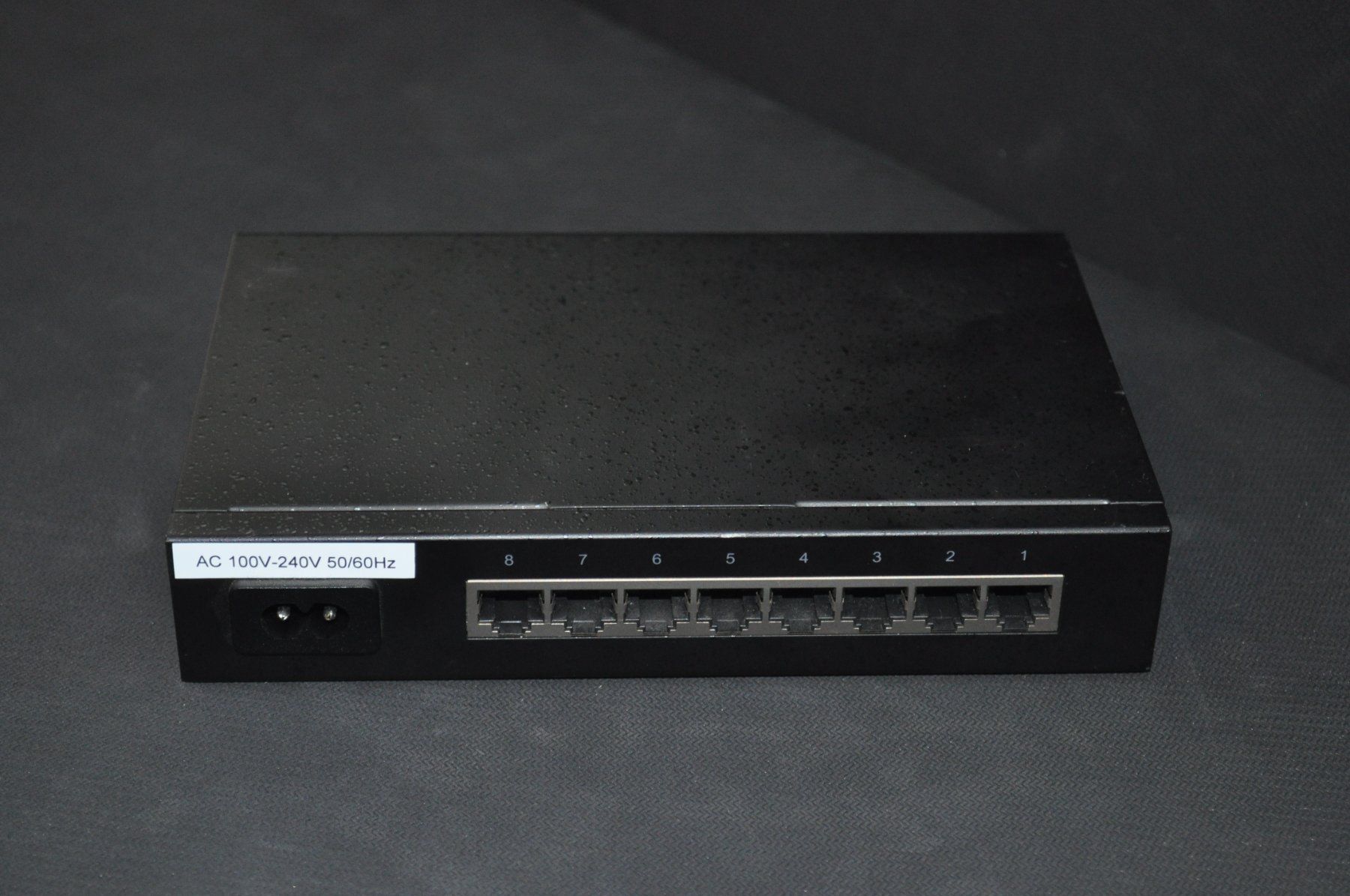 Hub & Switch: LevelOne Switch GSW-0809 8-Port Gigabit – Usato da Zizers venduto da Digitag0 1