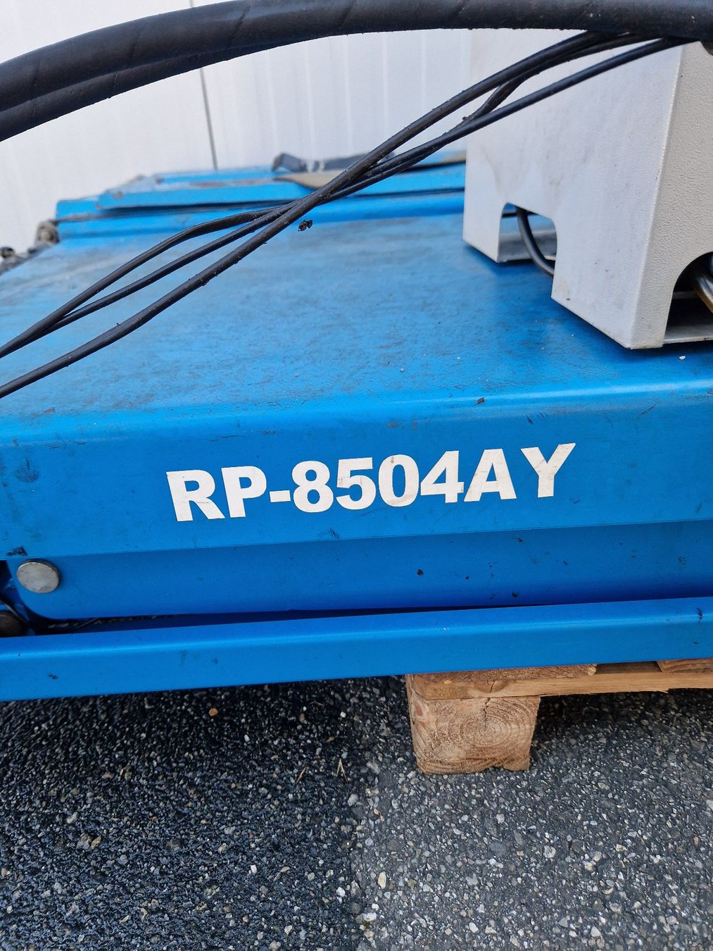 Piattaforme elevatrici & Crick: Scherenhebebühne 3000kg – Usato da Unterkulm venduto da can5726 1
