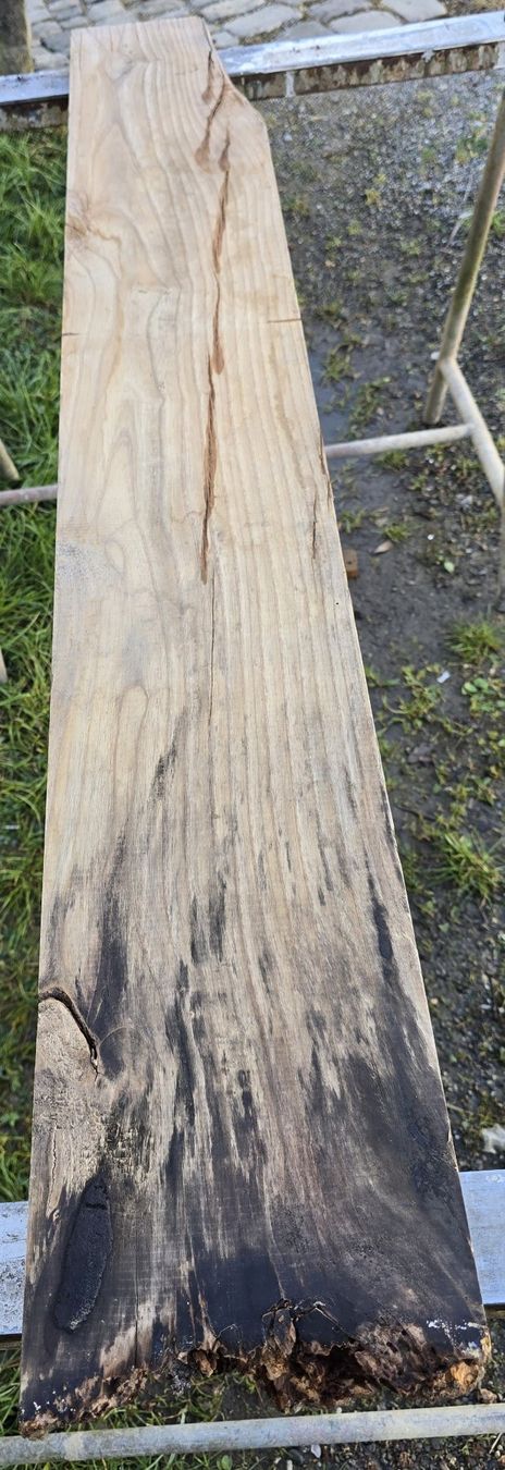 Articles en bois: Altes Holzbrett  – D'occasion à Rorschacherberg par snOOpydOg11