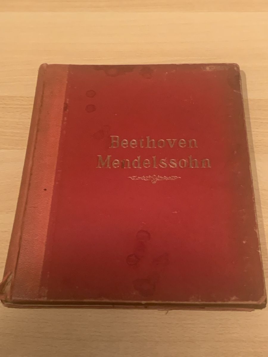 Libri: Notenbuch Beethoven Mendelssohn gebraucht – Usato da Laufen venduto da Nivo33