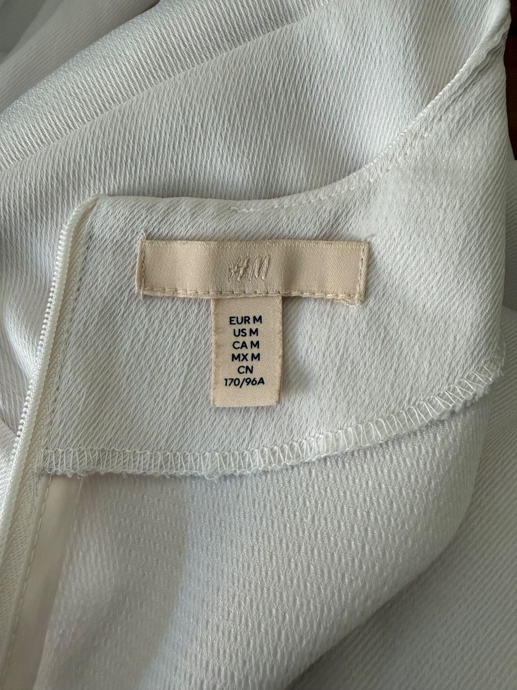H&M Camicette: H&M Bluse Creme M Schulterpolster Elegant Langarm – Usato da Lugano venduto da rebecca.wardrobe 9