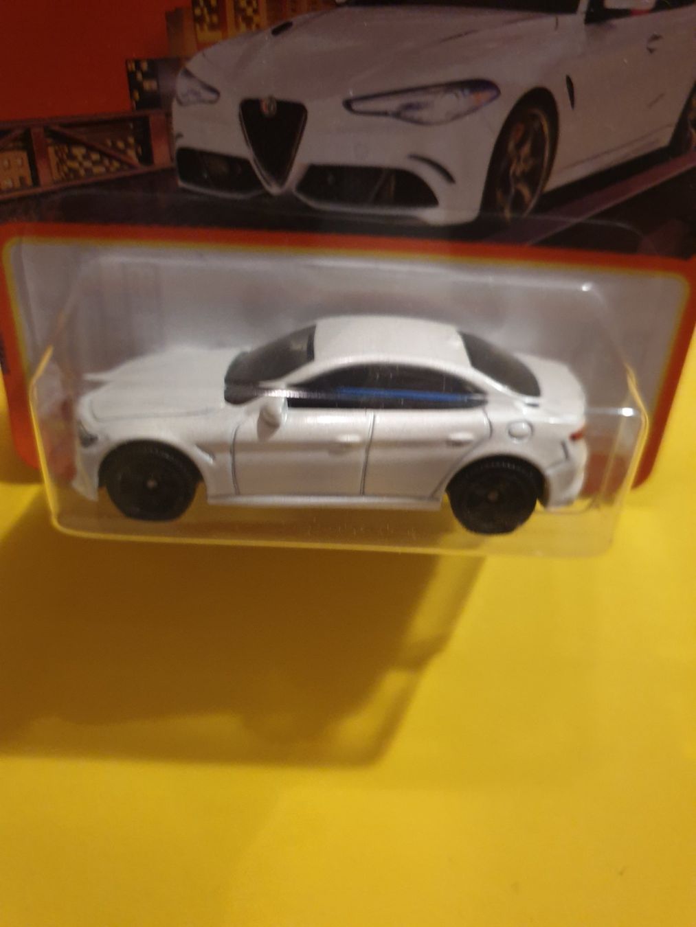 Matchbox Voitures modèles: Matchbox 2016 ALFA ROMEO GIULIA – Neuf avec emballage d'origine à Oftringen par Rotor 3