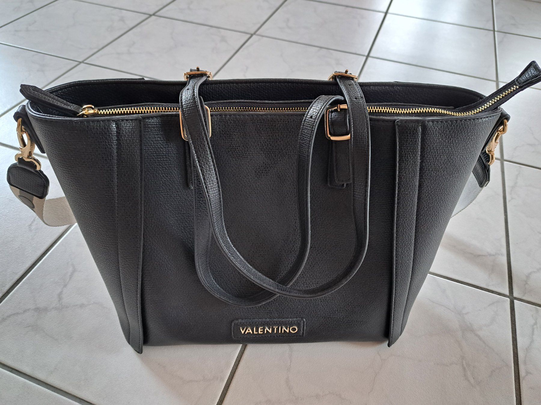 Valentino Borse da donna: Neue Tasche Marke Valentino – Nuovo e nell'imballaggio originale da Weinfelden venduto da bafo12 1
