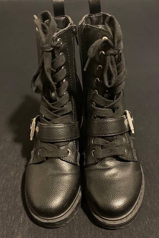 Chaussures femmes: Guess Winterstiefel / Gr. 37 – D'occasion à Bern par Nici2210 2