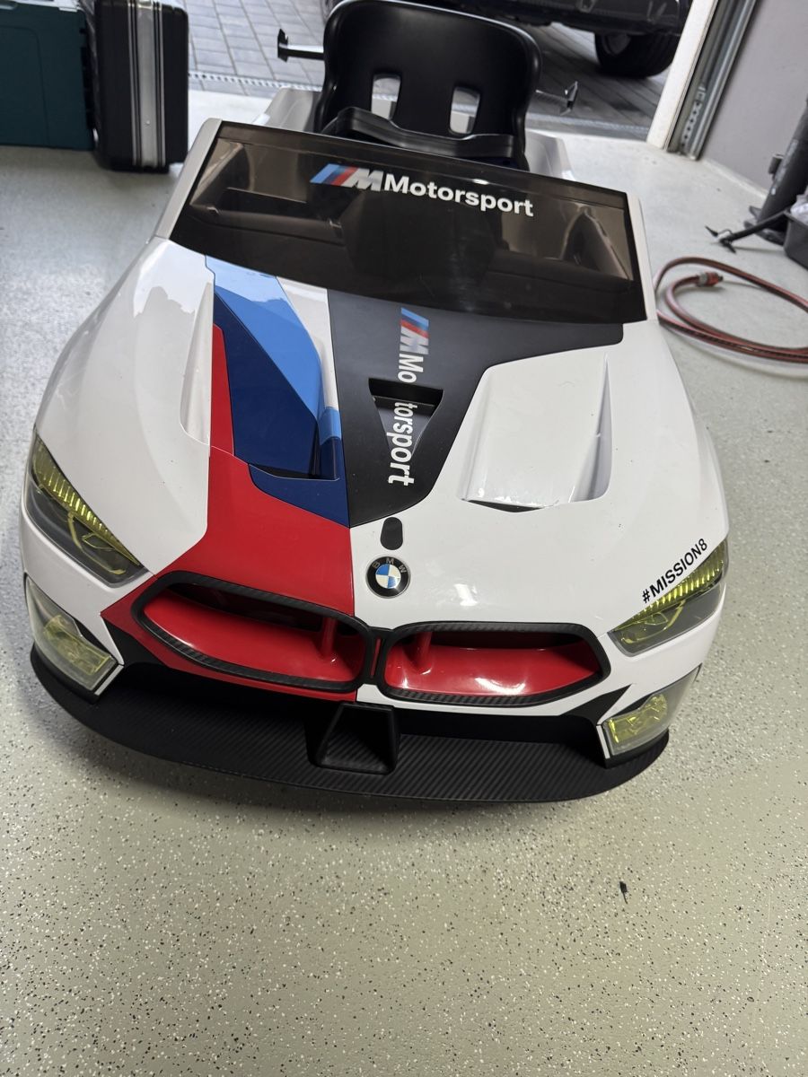 BMW Veicoli per bambini: M8 Mission 8 Kinderauto – Usato da RÜMLANG venduto da gfxswiss