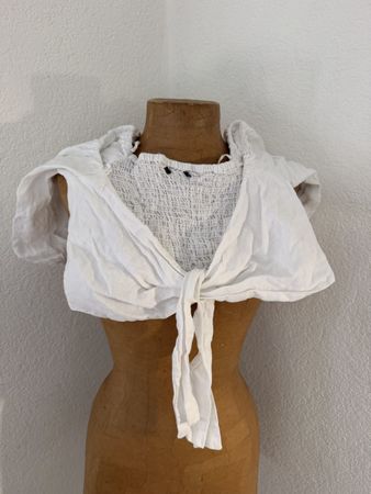 Crop top blanc noué à l'avant - Taille S - État neuf