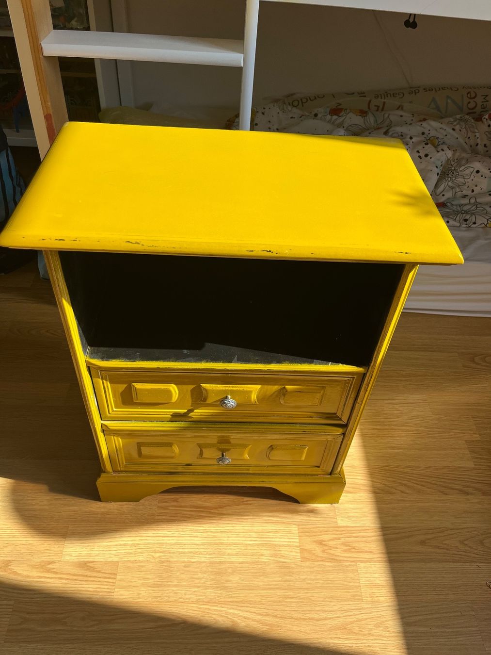 Comodini: Bunter Nachttisch aus massivem Holz – Usato da Tafers venduto da JP911 9
