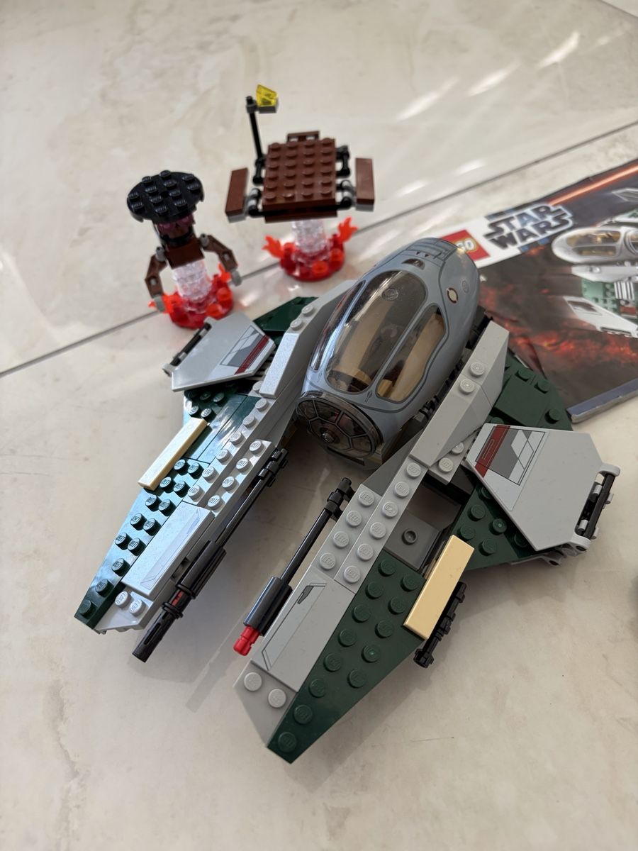 Star Wars Giocattoli: LEGO Star Wars 9494 - Anakin's Jedi Interceptor – Usato da Bronschhofen venduto da elvis75. 3
