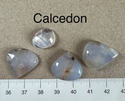 Calzedon.  Cabochons  top Sammlung.  wunder  schön poliert