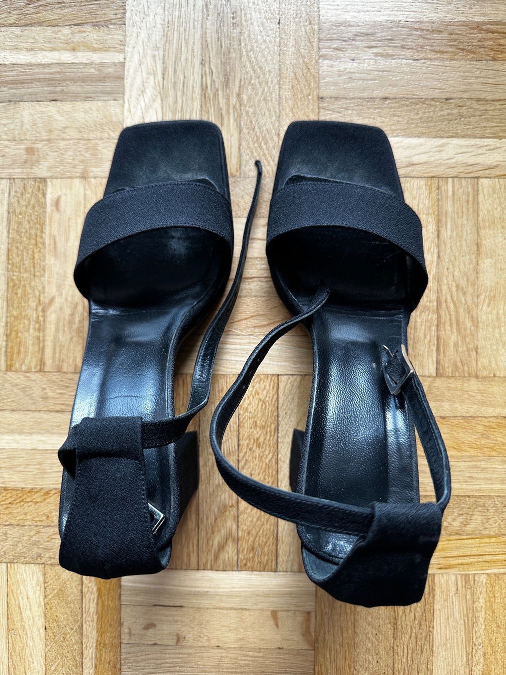 Scarpe da donna: Black Sandal T - 37 – Usato da Epalinges venduto da Lily2006