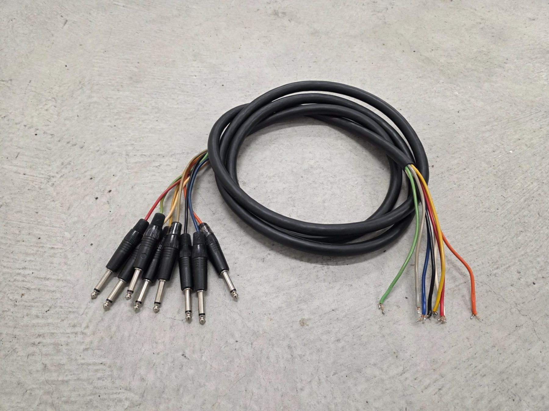 Cavi: Audio Cable 2m Multicore Unbalanced 8 Channels – Usato da Zürich venduto da 2JamMusic