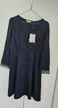 NAF NAF Kleid, dunkelblau, Grösse 36, neu mit Etikett.