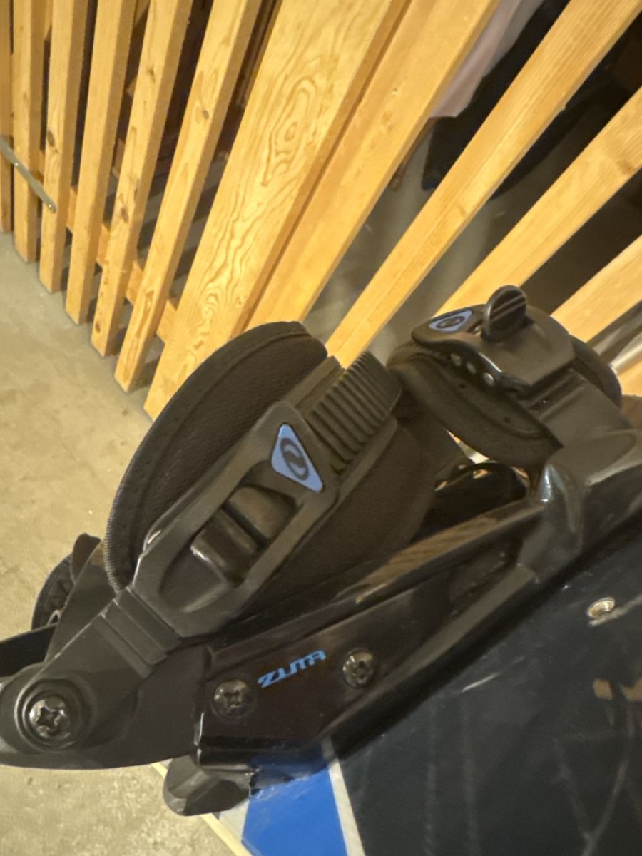 Board: Snowboard 148cm Bindungen inkl., ZUMA – Usato da Schliern b. Köniz venduto da amo_lln9 8