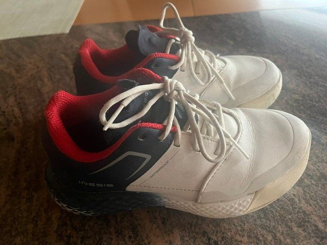 Chaussures garçon: Kinder Golf Schuh – D'occasion à Neudorf par Bucher7005