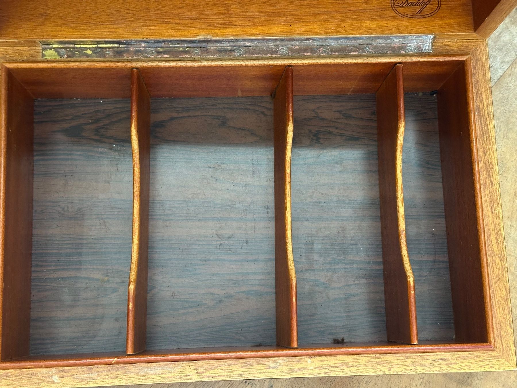 Autres tabacs: Davidoff Holzbox / Zigarrenbox – D'occasion à Otelfingen par Yossi-68 5