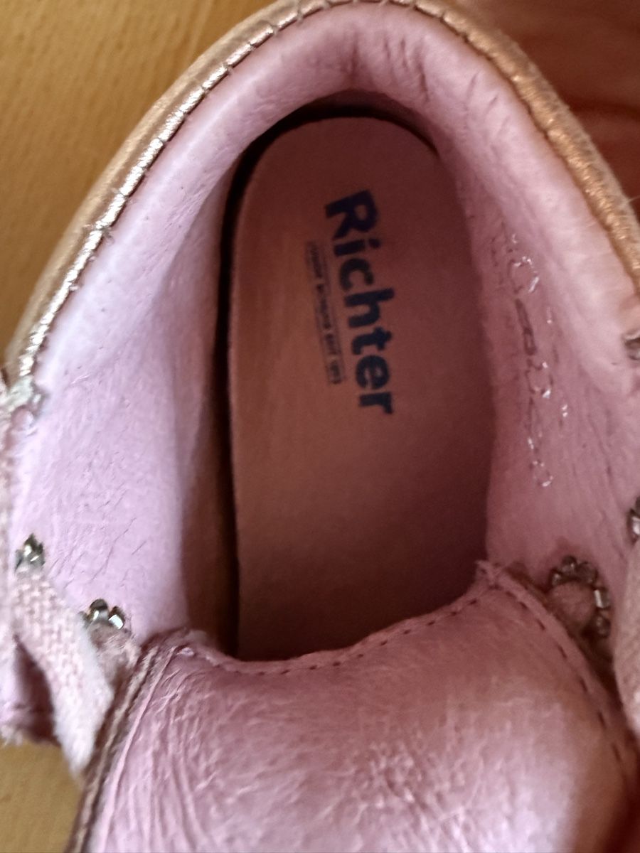 Scarpe per ragazzi: Richter Übergangsschuhe Grösse 19 – Usato da Pragg-Jenaz venduto da gobrist 3