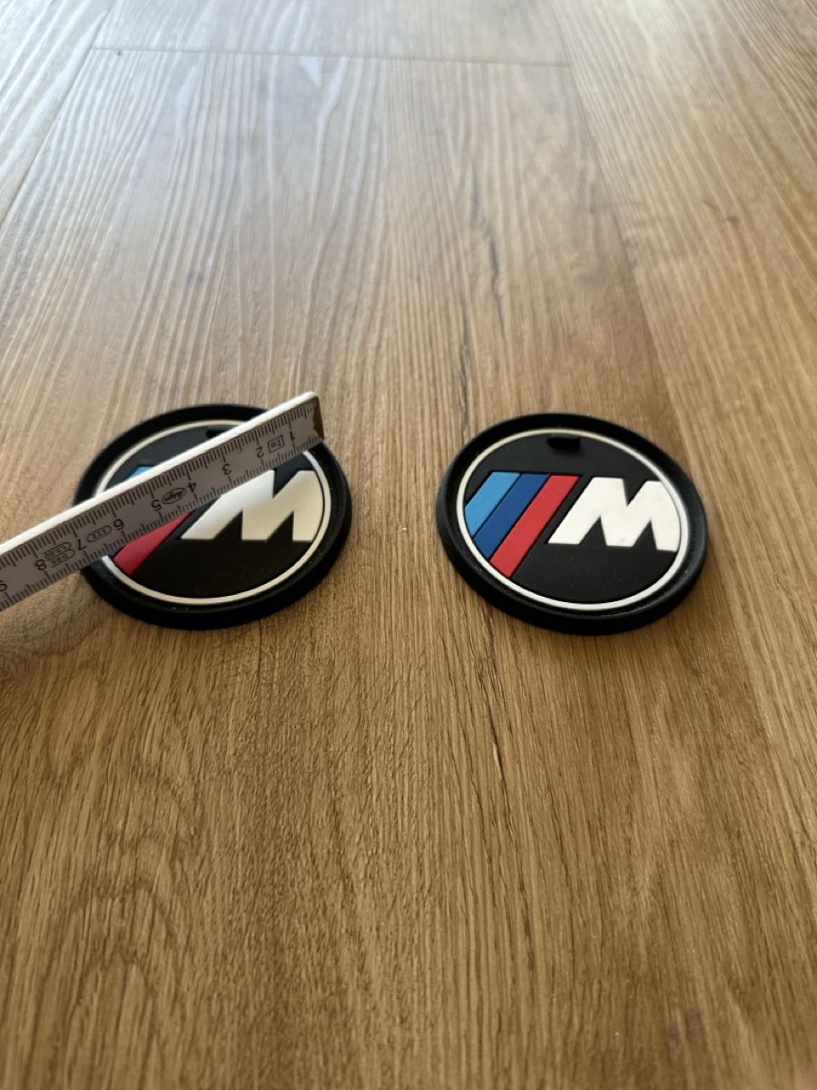 BMW Accessori per altri veicoli: BMW M Cupholder Untersetzer 70mm 2 Stück – Usato da Flums venduto da ___Paul___
