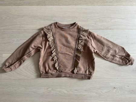 Joli pull sweat Mango 7-8 ans 128cm brun marron avec volants