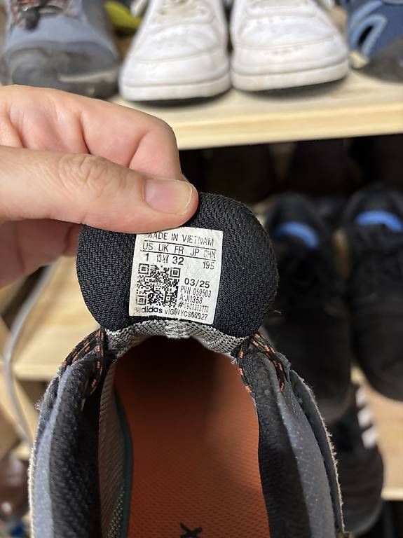 Chaussures garçon: Adidas Terrex – D'occasion à Mönchaltorf par flemcity