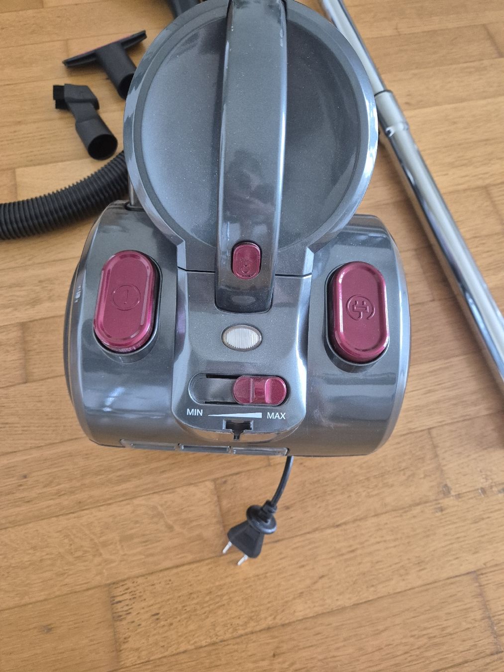 Fust Aspirapolveri & Accessori: Staubsauger CST615 beutellos – Usato da Cham venduto da azebaa 3