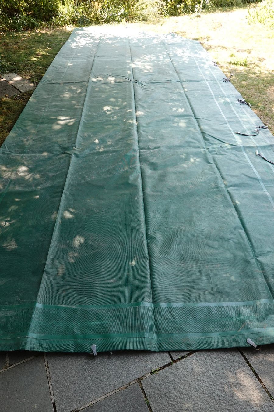 Schwimmbad-Zubehör: Abdeckplane Blache grün gross gebraucht Poolabdeckung – Gebraucht aus Jona von simongarden
