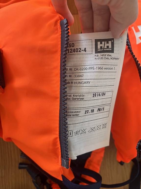 Gilets de sauvetage: Kinder Rettungsweste Helly Hansen 5-15 kg – D'occasion à Bözen par smi_b5rt 4