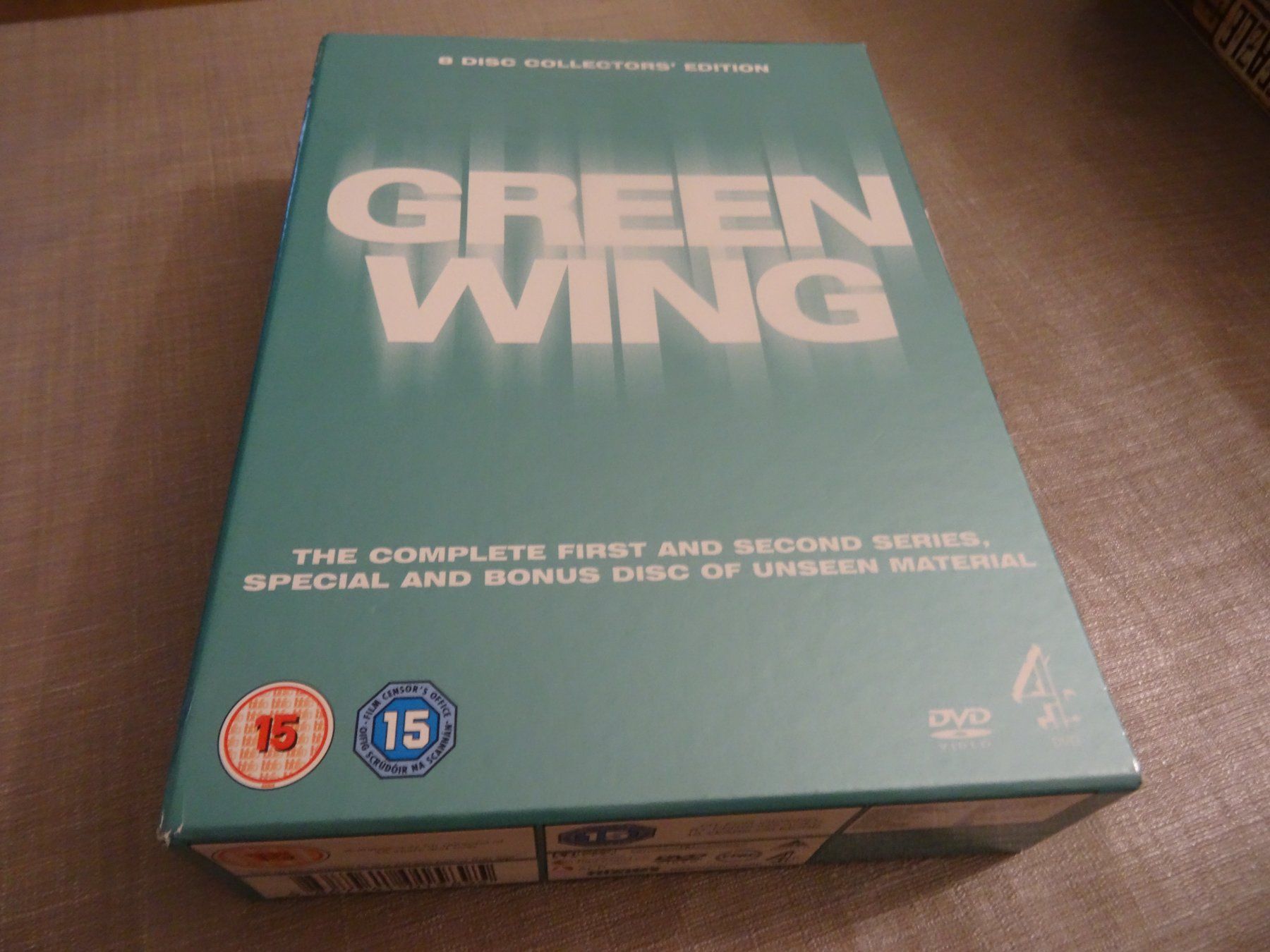 Alle DVDs: Green Wing - The Complete First and Second Series DVD UK ENG – Gebraucht aus Olten von Disc-Verkauf