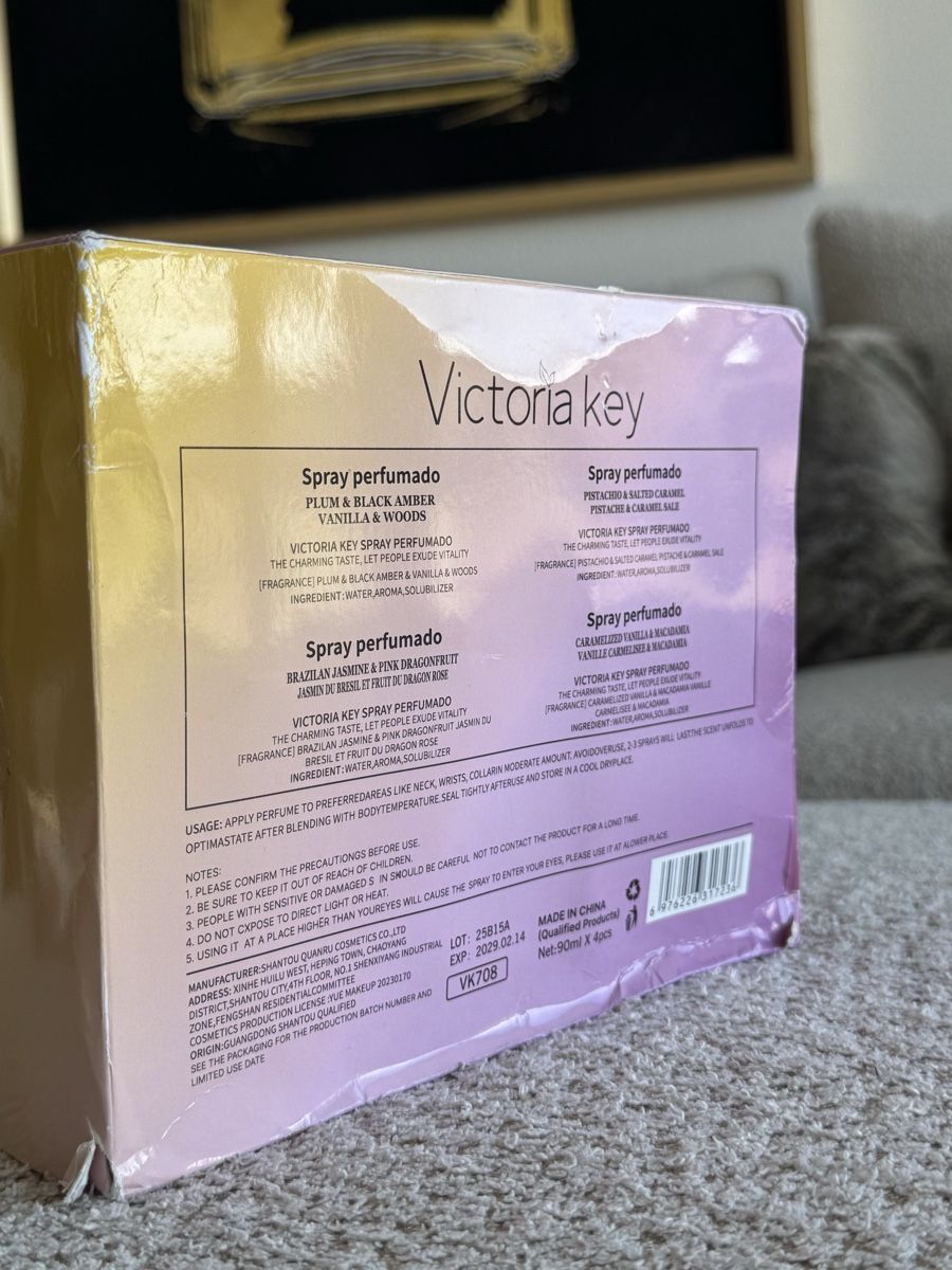 Victoria Key Spray Set, Neu, tolles Geschenk zum Geburtstag! (Neu und ...