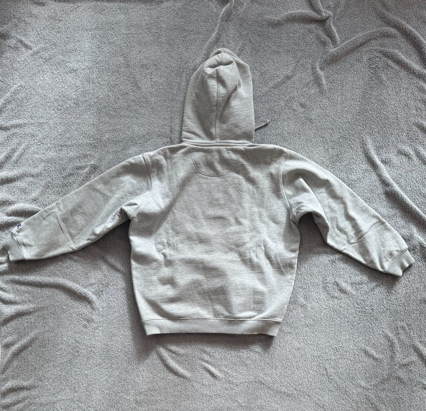 Balenciaga Maglioni & Felpe: Supreme x Champion Hoodie grau – Usato da Winterthur venduto da lolmarco 1