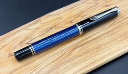 Pelikan Souverän M400 Füllfederhalter M Blau