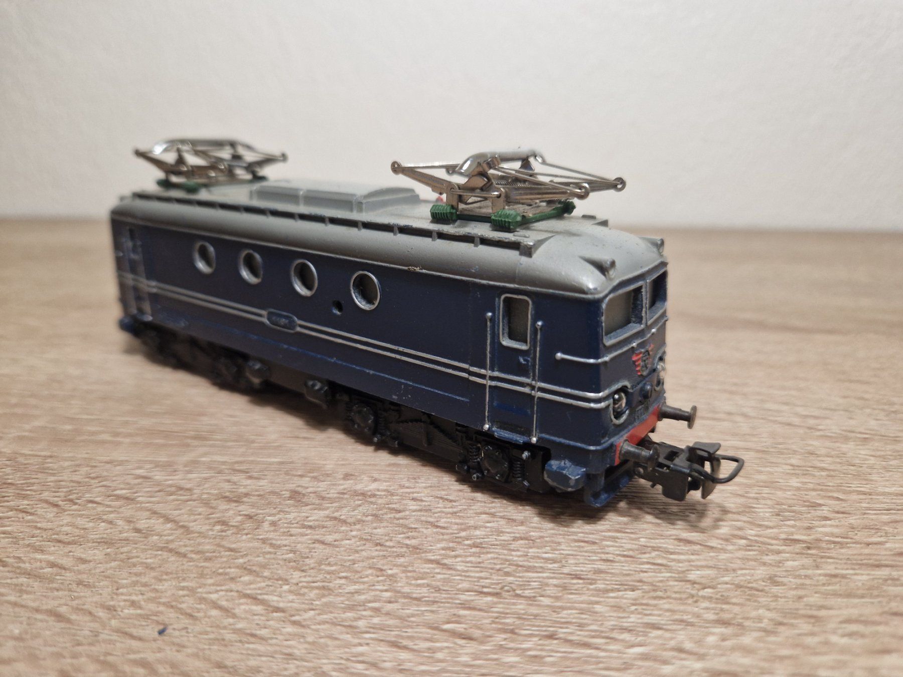 Märklin Modellini di ferrovie: Märklin E-Lok SEH 800 NS H0 (P) – Usato da St-Aubin-Sauges venduto da Lo_Go 3