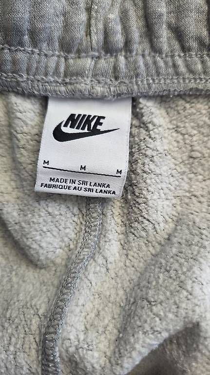 Nike Pantaloni: Nike Jogginpant M – Usato da Wallisellen venduto da s.varone 1