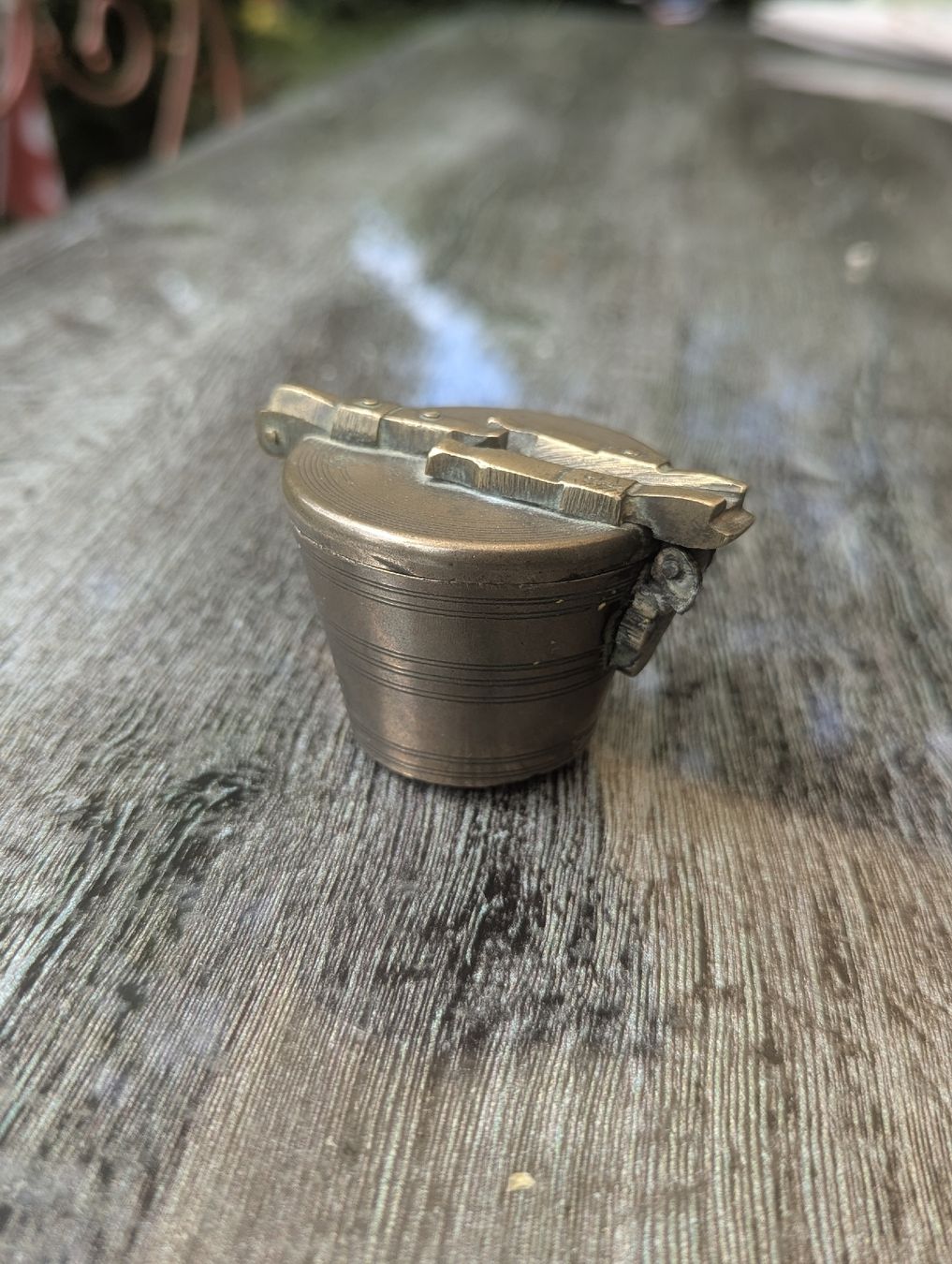 Bilance e pesi: 19th C. Brass Nesting Apothecary Bucket Weights Set Repair  – Difettoso da Erlinsbach SO venduto da Meytalien