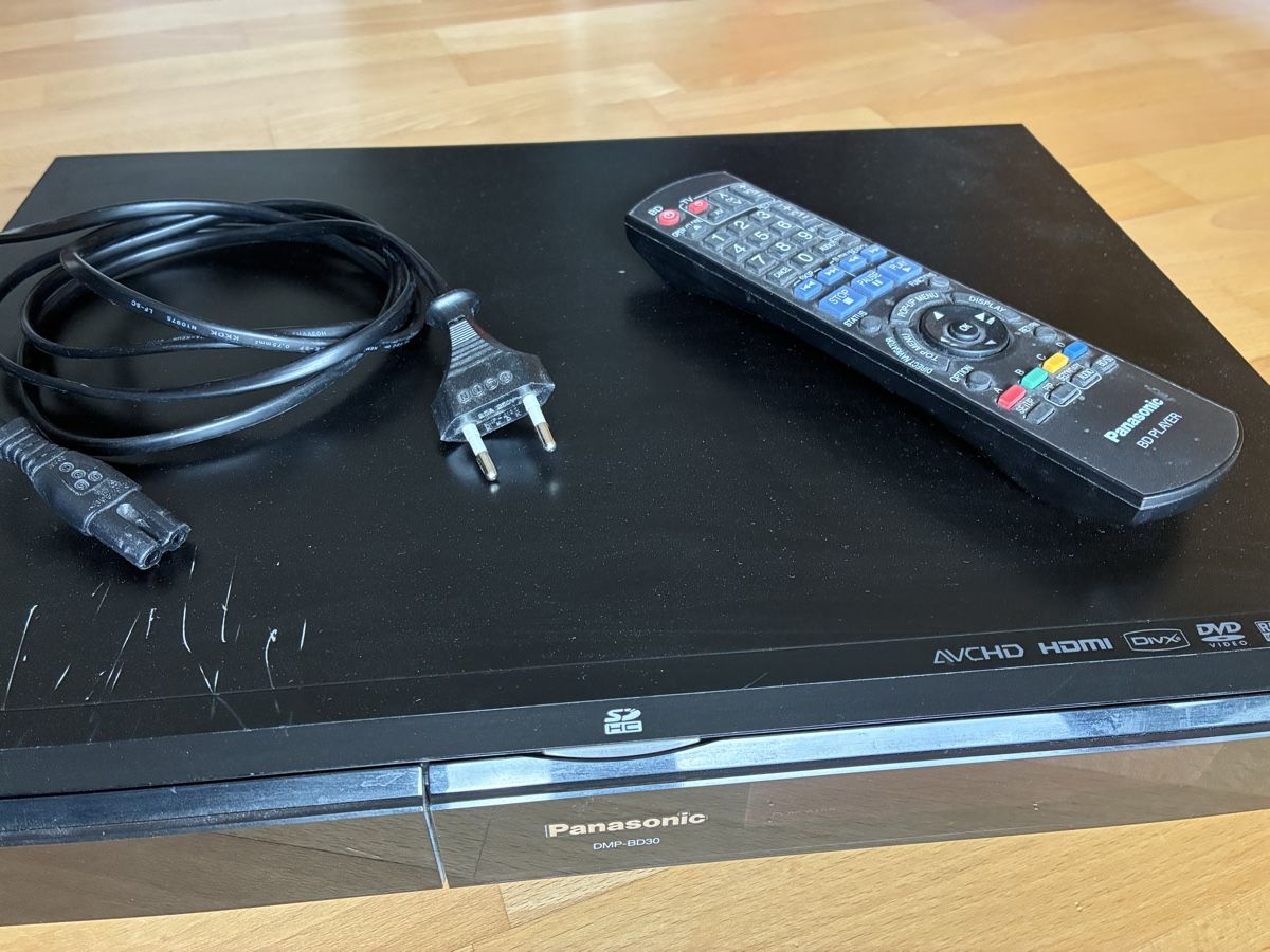 Panasonic Systèmes audio & multimédias: Blu-ray Player Panasonic DMP-BD30 – D'occasion à Uetikon am See par marekka 6