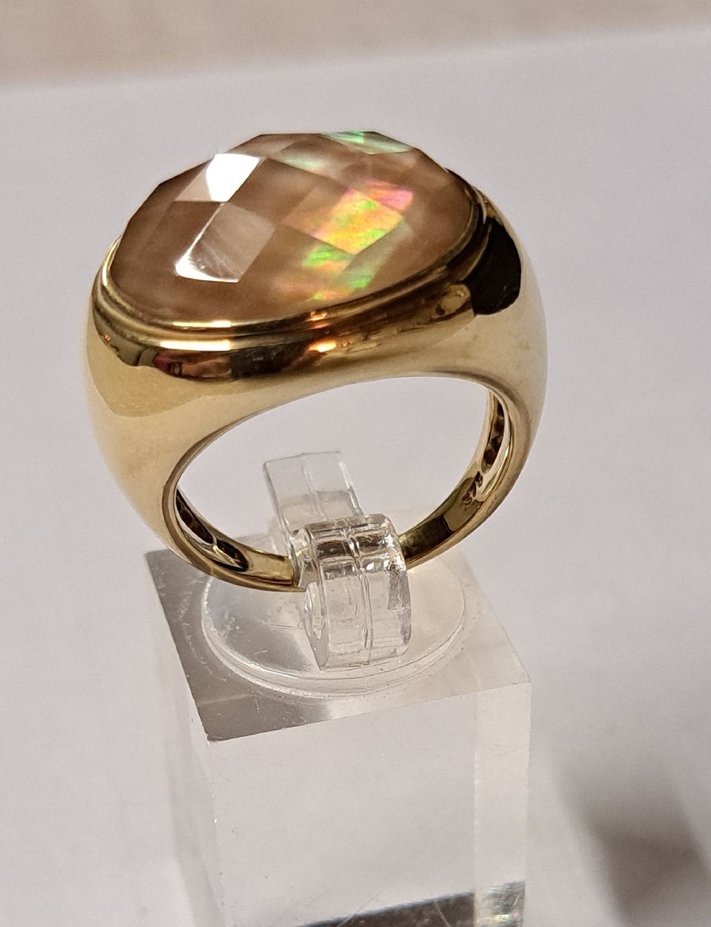 Anelli: Ring Gold mit Bergkristall / Perlmutt Doublette – Usato da Stans venduto da wer_fd5f