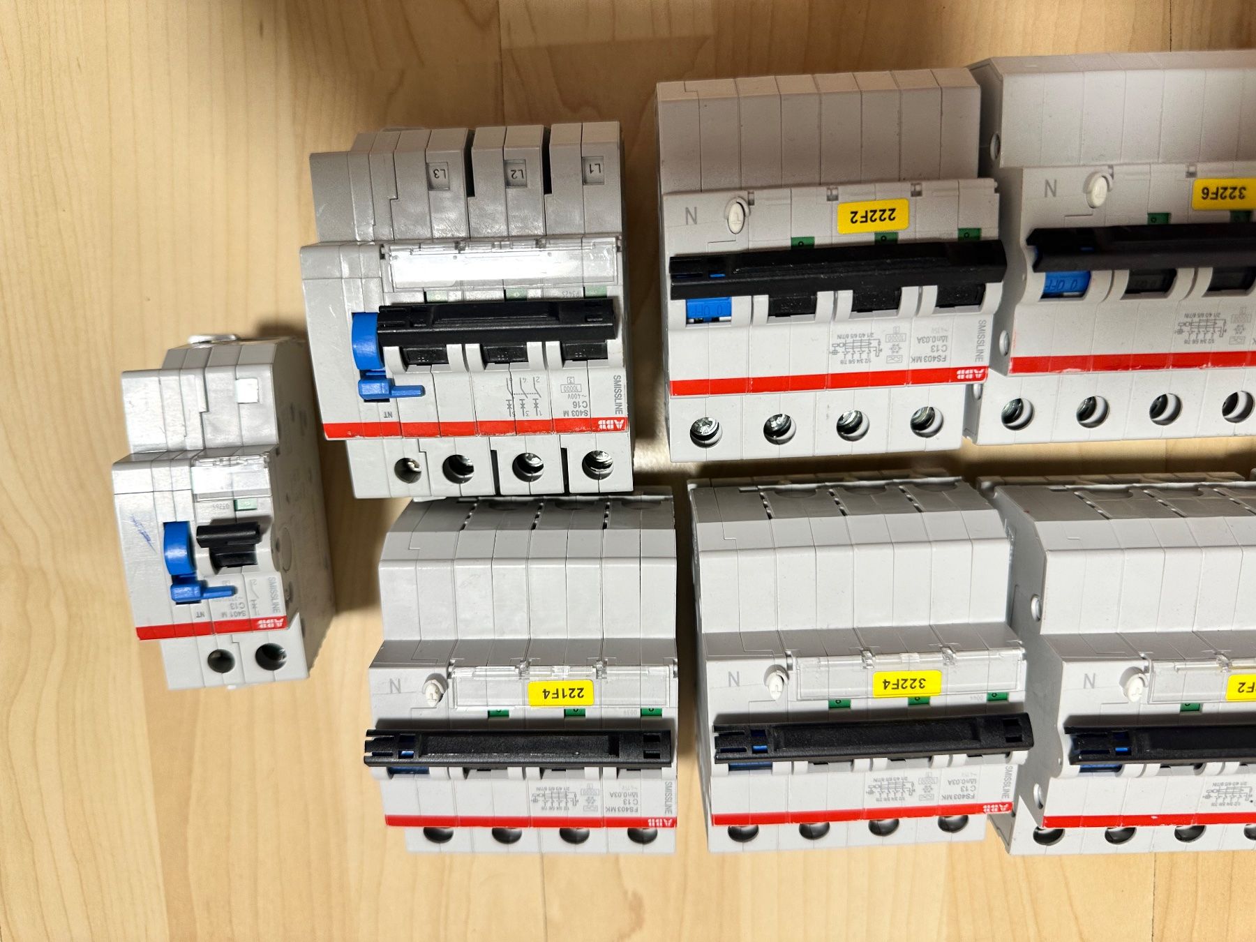 ABB Interruttori: 9x FI LS C13 A 4 Polig Smissline ABB – Usato da niederhasli venduto da rami016 2
