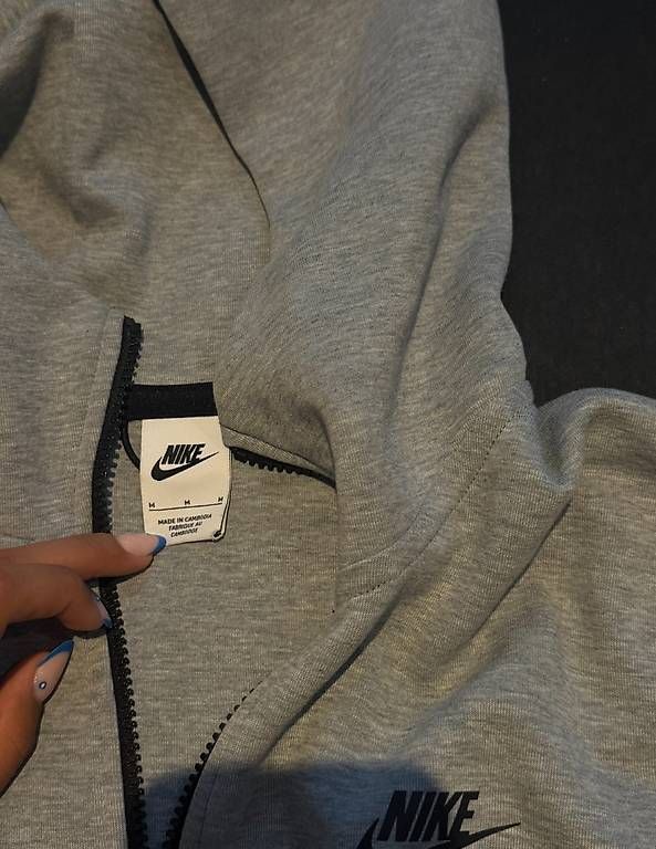 Nike Anzüge: Nike Tech Fleece Set Gr. S&M – Gebraucht aus rorschacherberg von tme_zsr5 1