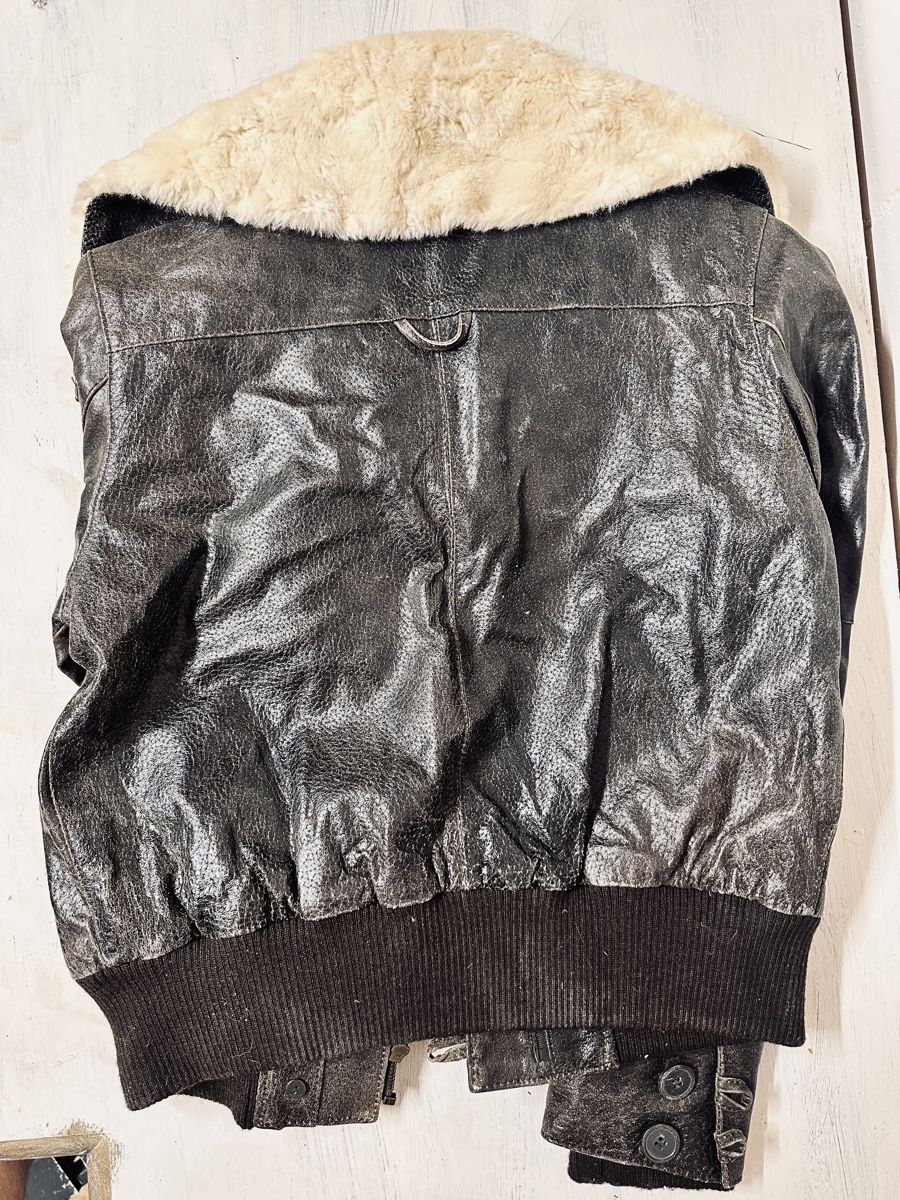 Giacche: Lederjacke Clockhouse mit Lammfellkragen, Grösse 42 – Nuovo (secondo la descrizione) da Hägendorf venduto da tyl_kzs2 1